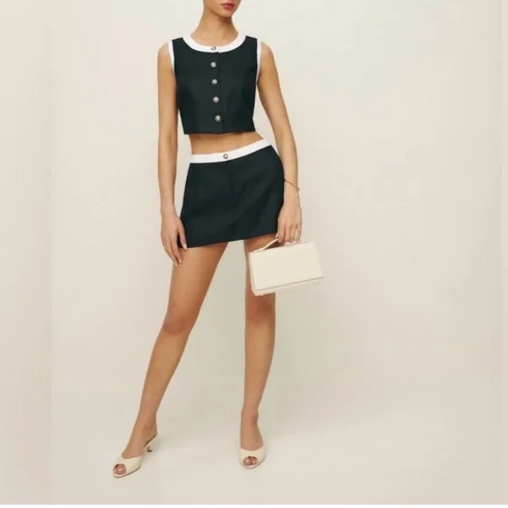 Reformation Roxy Linen Two Piece In Black, brand new, never worn, no flaws.